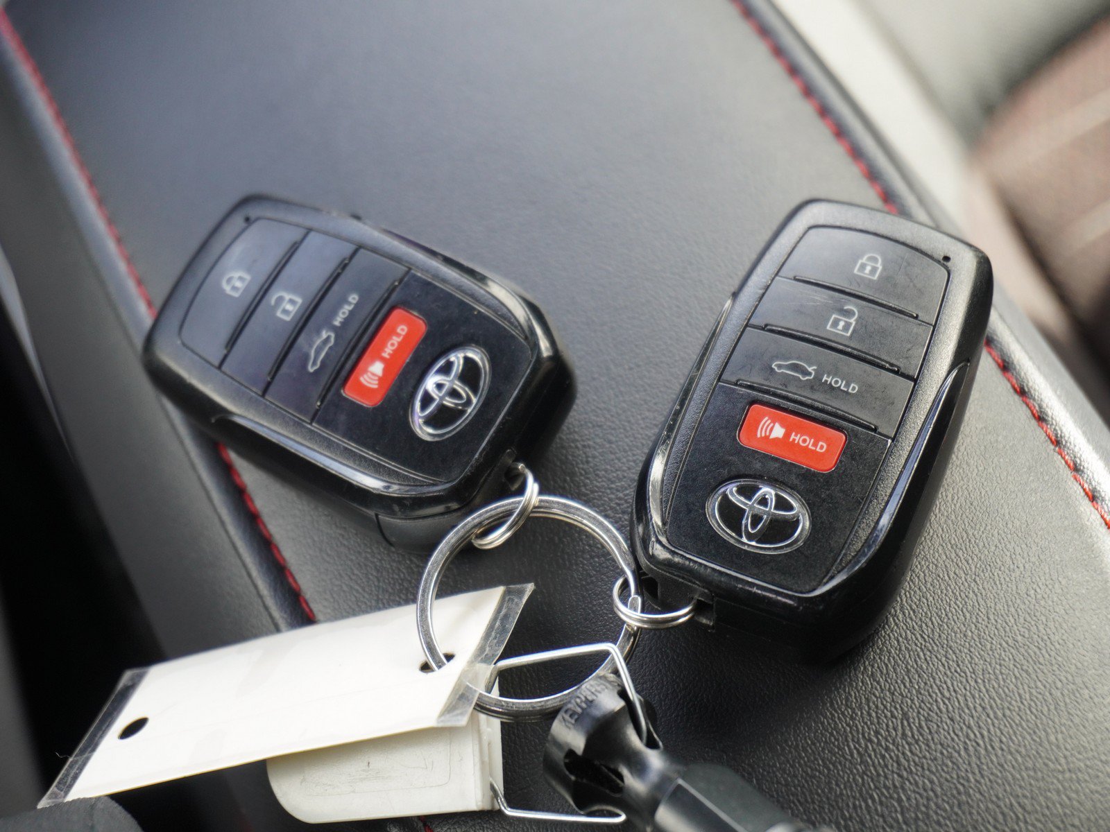 Used 2023 Toyota Corolla SE w/ SE Package FWD image 17