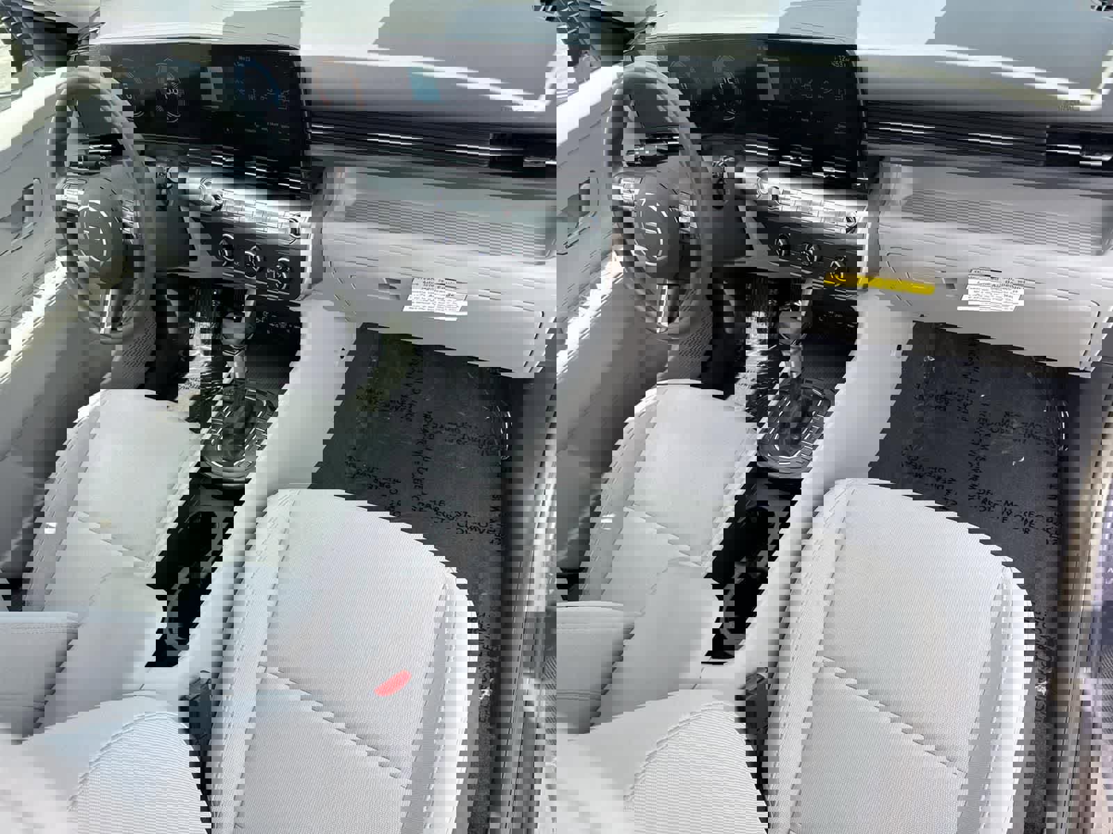 Certified 2025 Hyundai Kona SE image 36