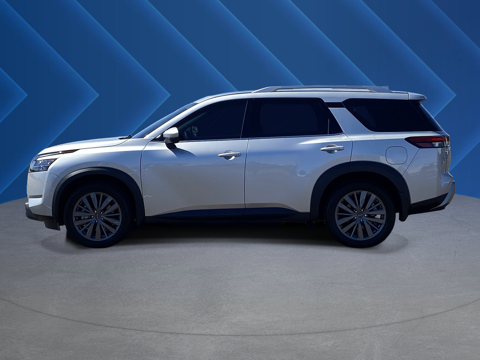 Used 2024 Nissan Pathfinder SL w/ SL Premium Package FWD image 6