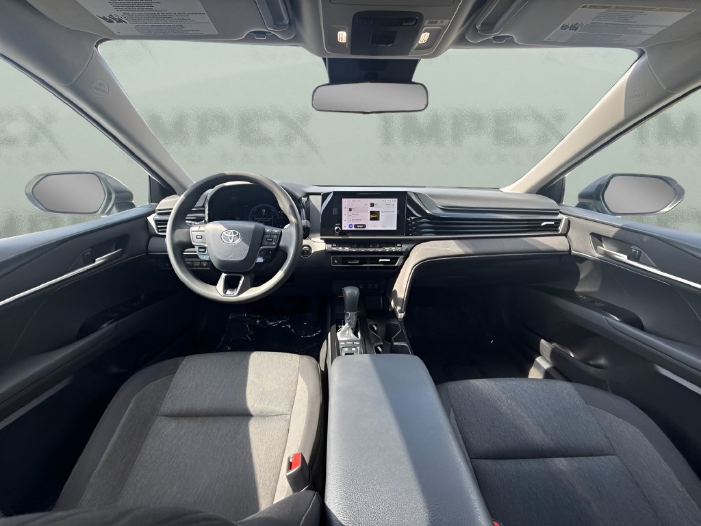 Used 2025 Toyota Camry LE FWD image 11