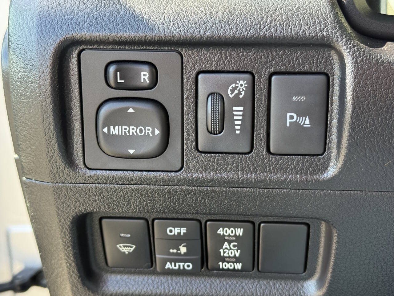 Used 2017 Toyota 4Runner Limited w/ Convenience Package AWD/4WD image 11