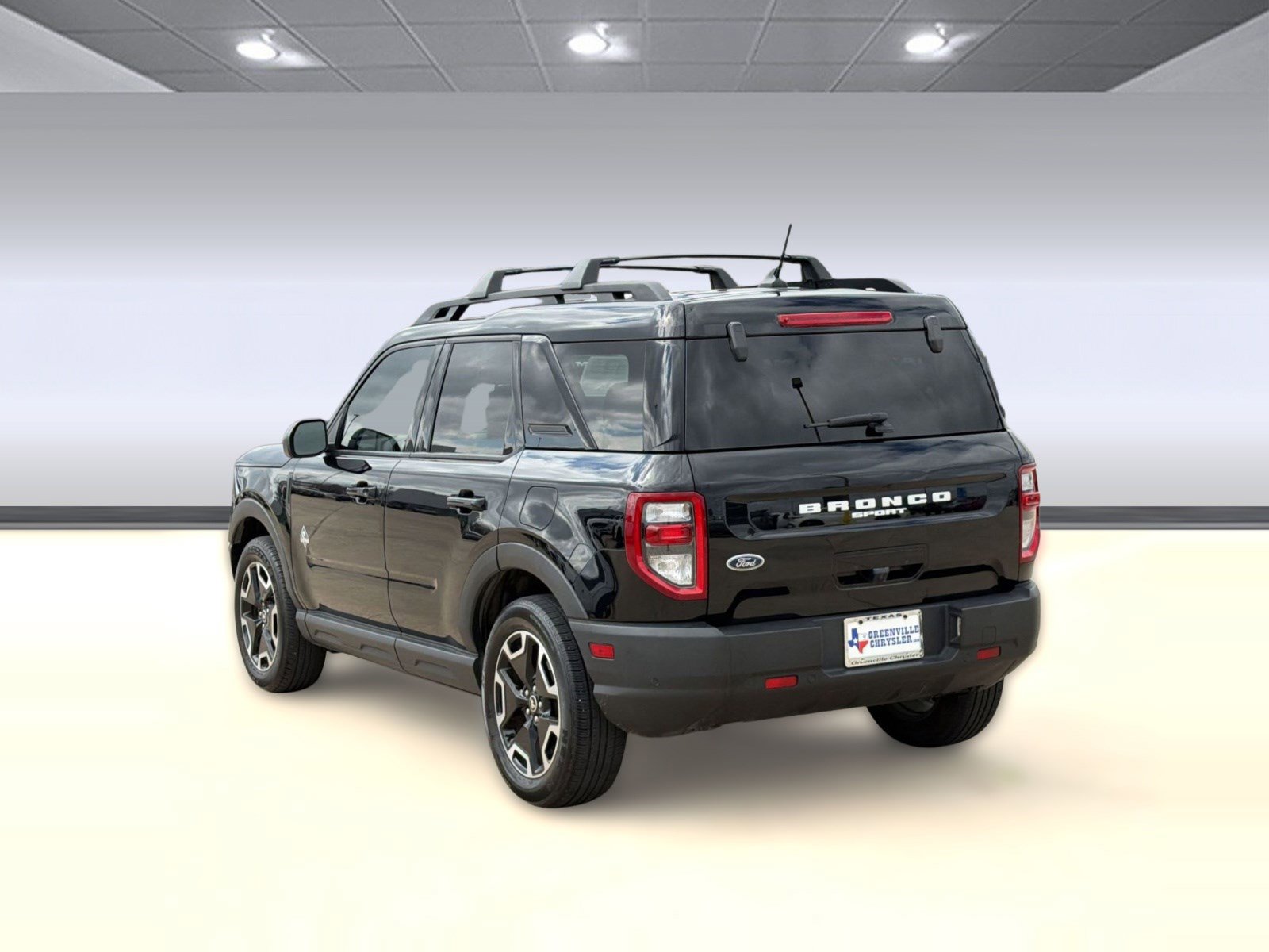 Used 2023 Ford Bronco Sport Outer Banks w/ Tech Package image 3