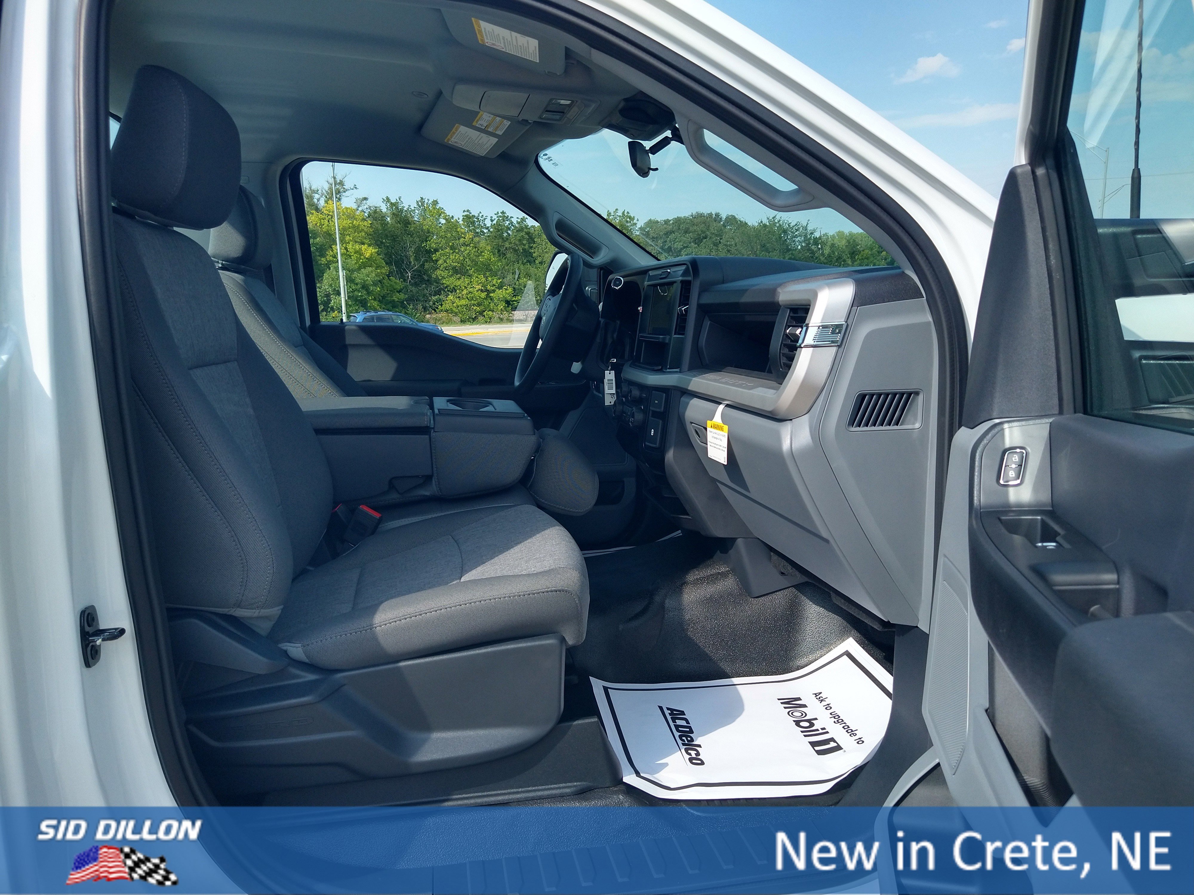 New 2026 Ford F250 XL w/ XL Chrome Package image 3