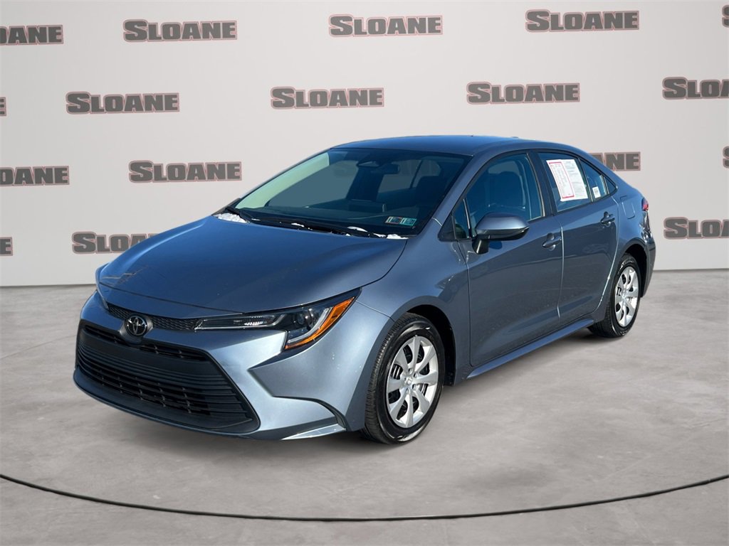 Certified 2024 Toyota Corolla LE image 1