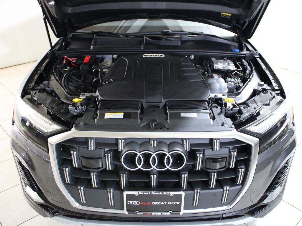 Certified 2025 Audi Q7 2.0T Premium w/ Convenience Package image 18