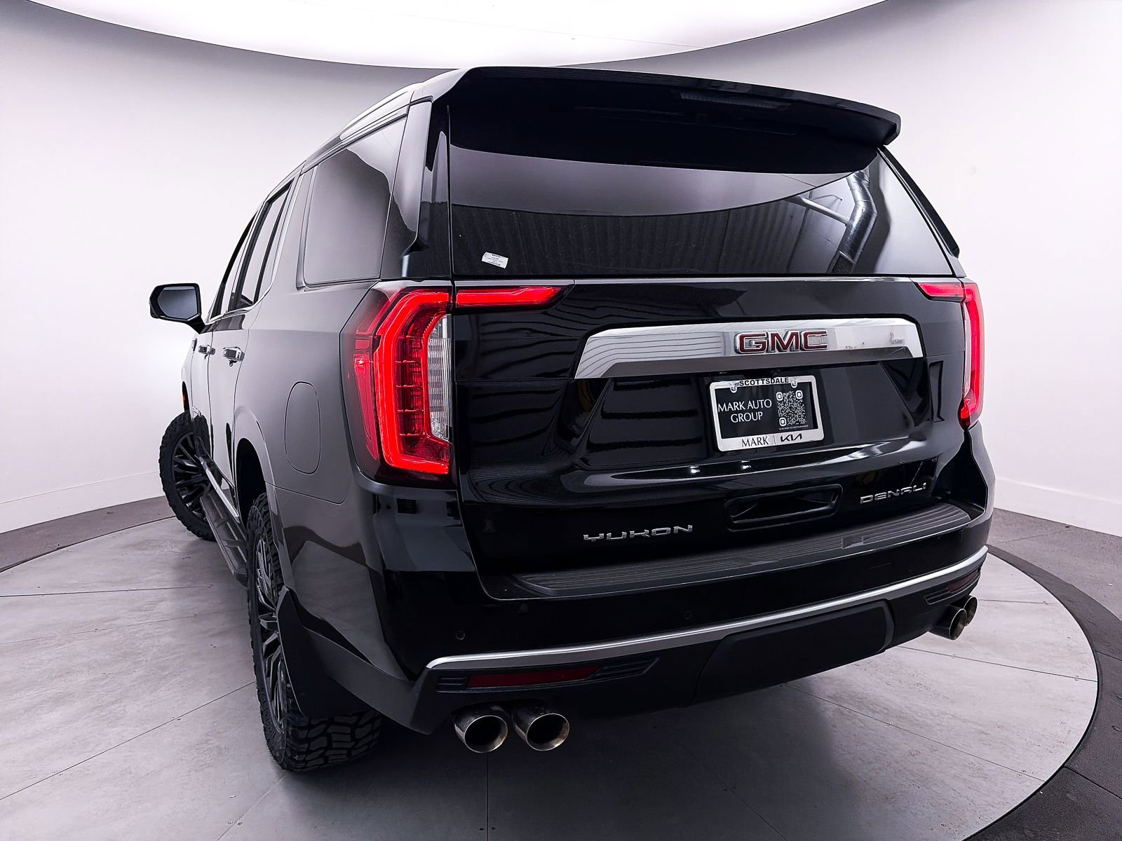 Used 2024 GMC Yukon Denali AWD/4WD image 17