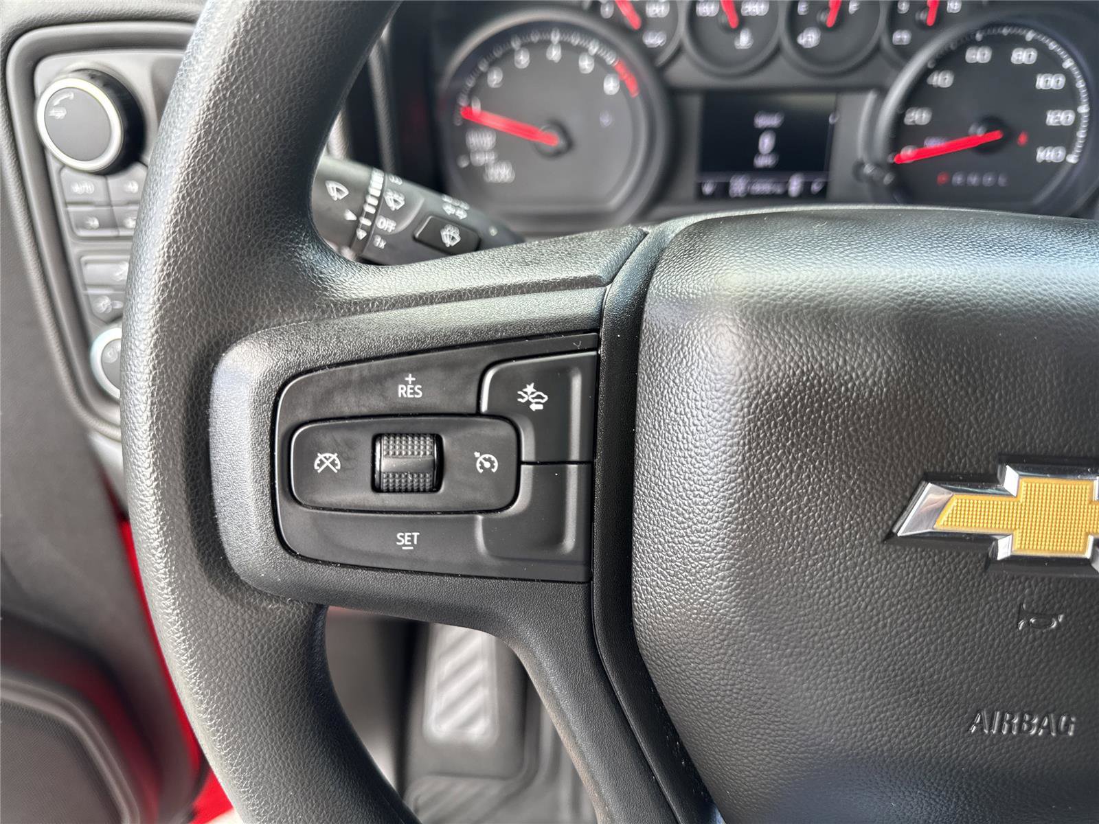 Used 2025 Chevrolet Silverado 1500 Custom image 25