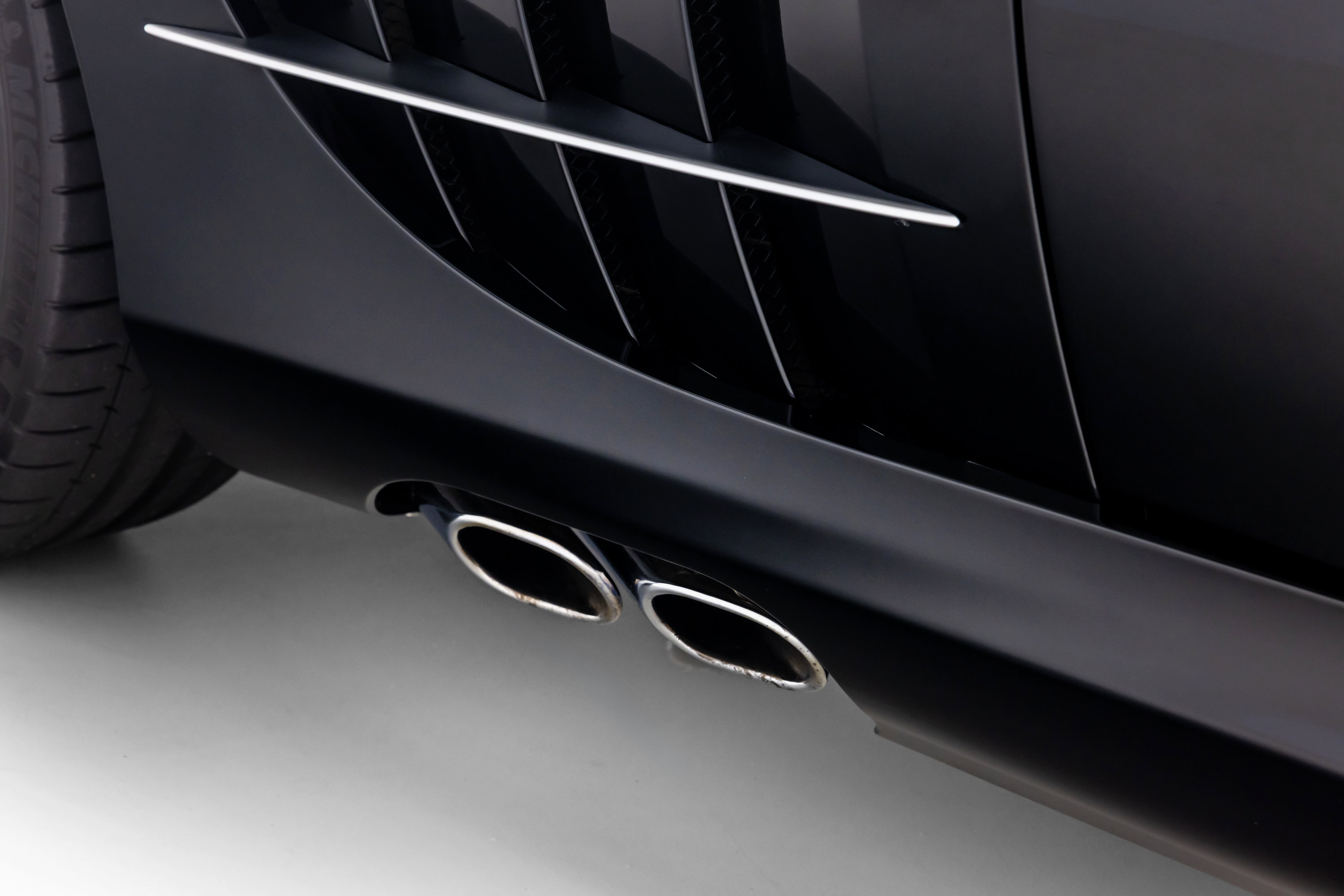 Used 2005 Mercedes-Benz SLR image 32