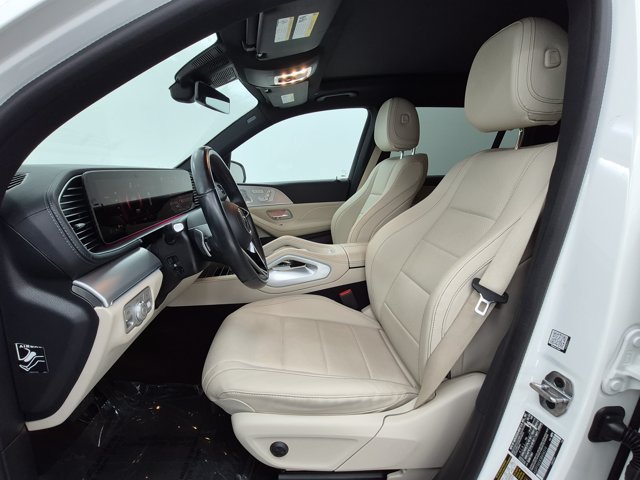 Used 2025 Mercedes-Benz GLS 450 4MATIC image 17