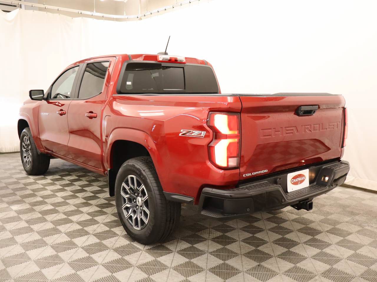 Used 2023 Chevrolet Colorado Z71 w/ Z71 Convenience Package 2 AWD/4WD image 3