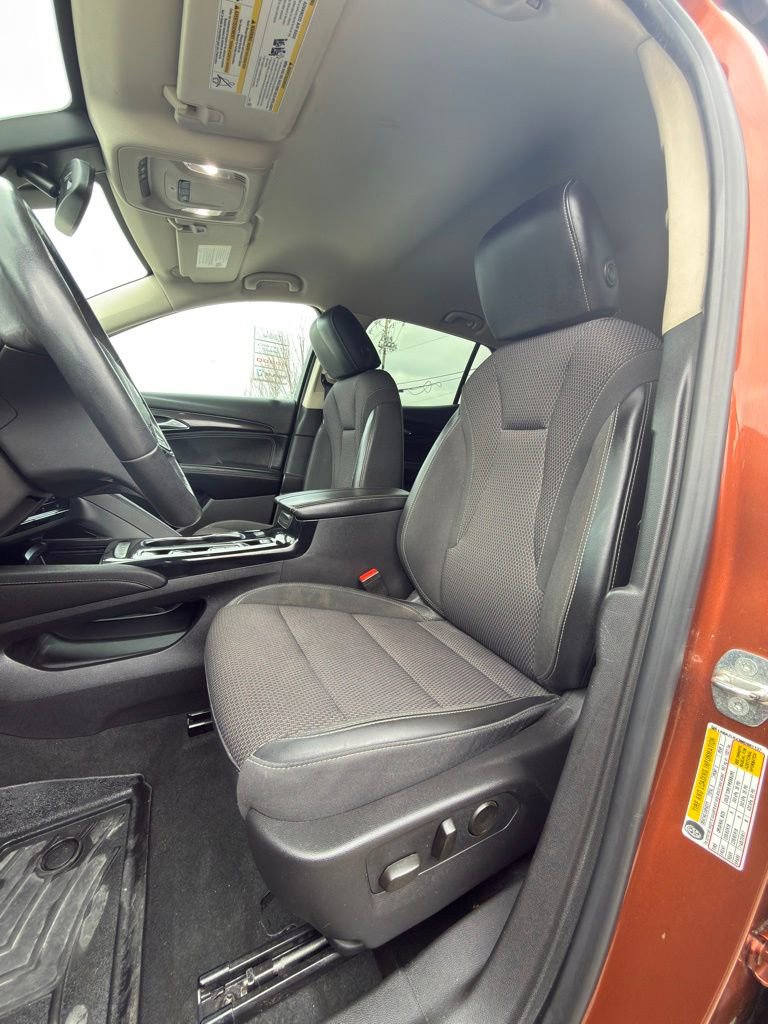 Used 2021 Buick Envision Preferred image 15