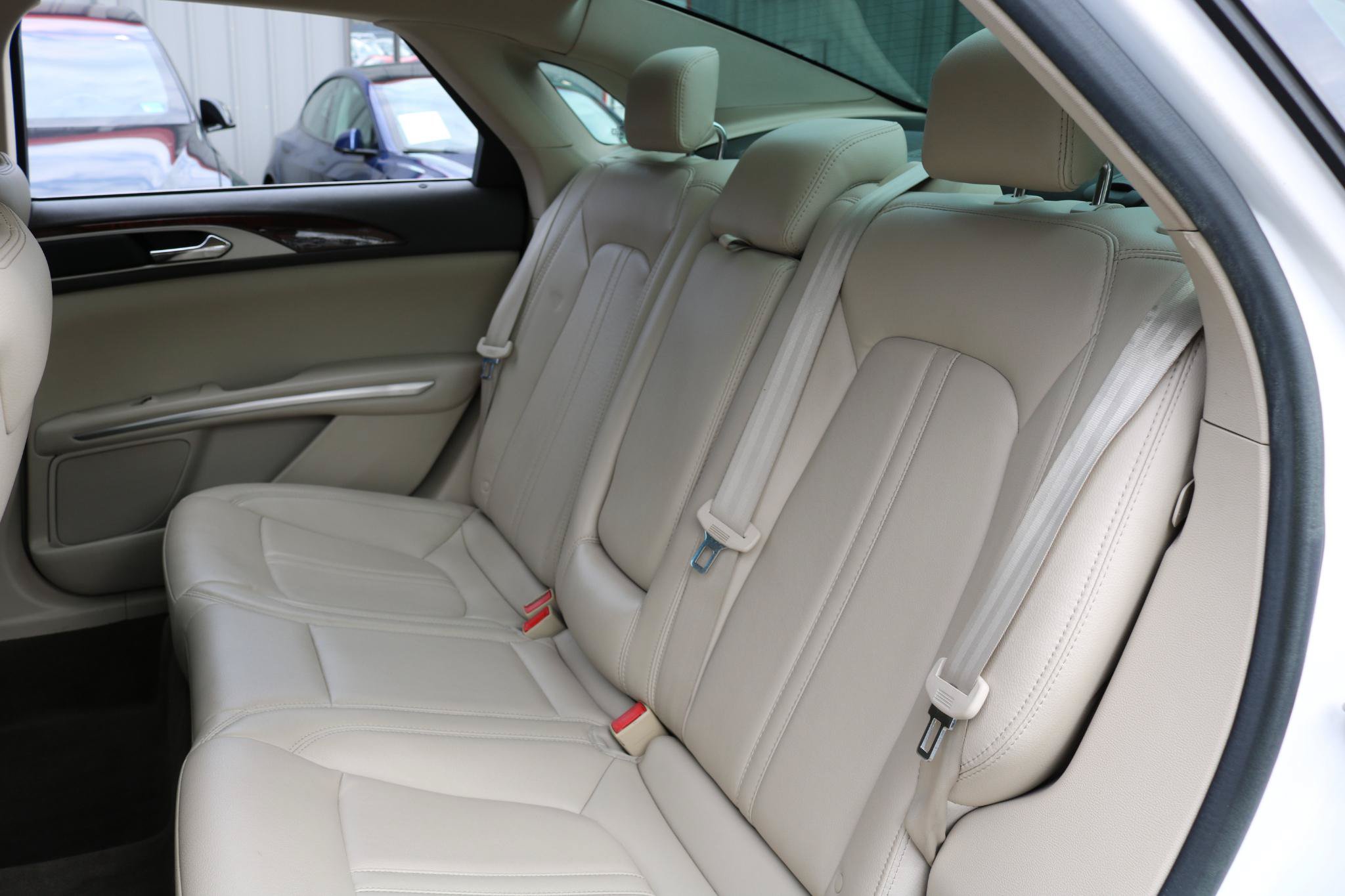 Used 2016 Lincoln MKZ FWD image 32