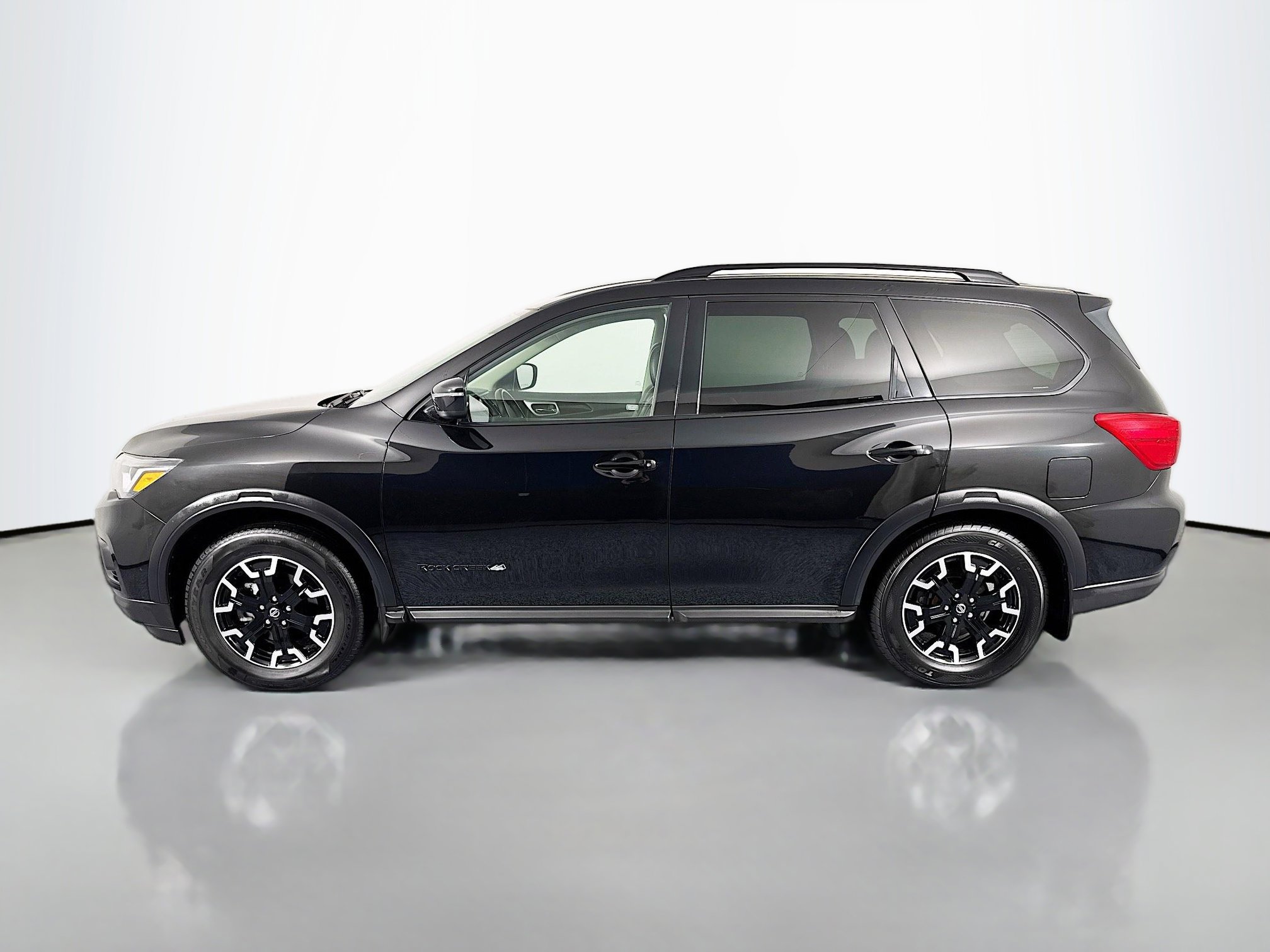 Used 2020 Nissan Pathfinder SV w/ Rock Creek Edition image 8