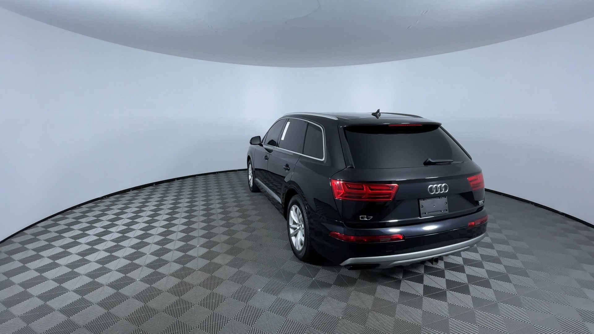 Used 2018 Audi Q7 3.0T Premium Plus w/ Premium Plus Package AWD/4WD image 7