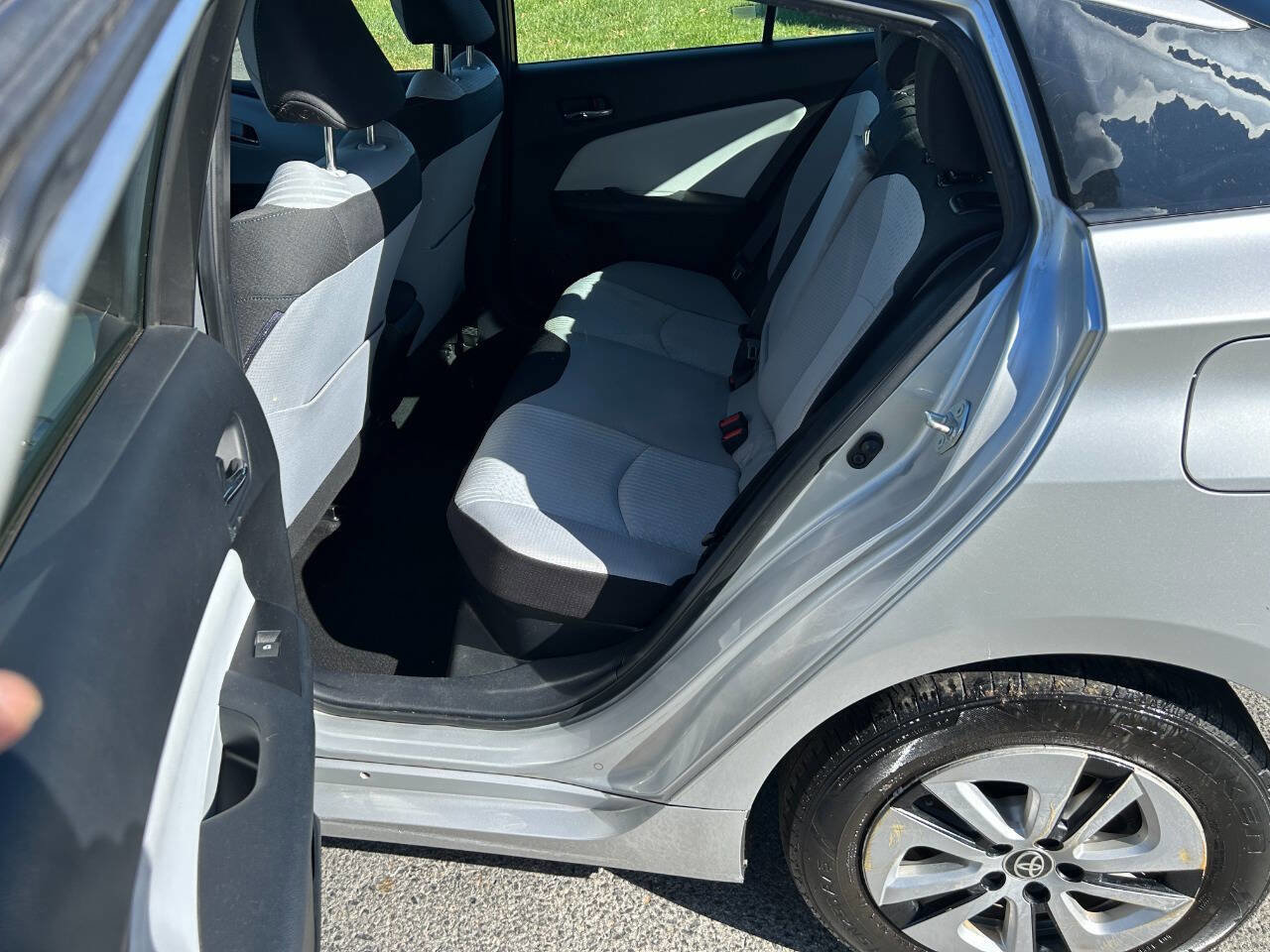 Used 2016 Toyota Prius Three FWD image 13