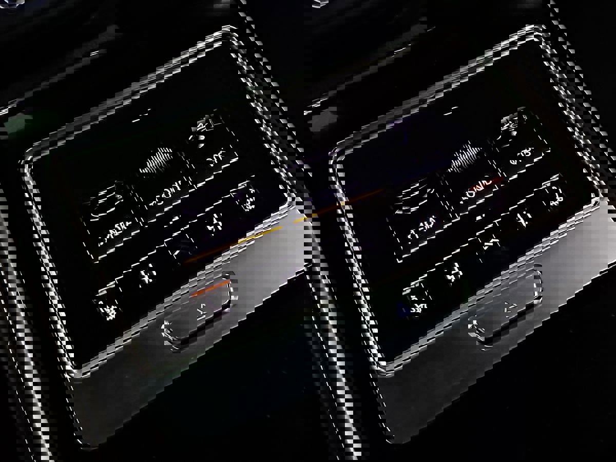 Used 2021 Audi A8 L 4.0T w/ Executive Plus Package image 61