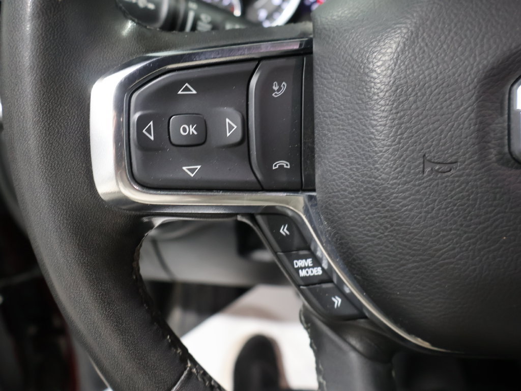 Used 2025 RAM 1500 Laramie AWD/4WD image 34