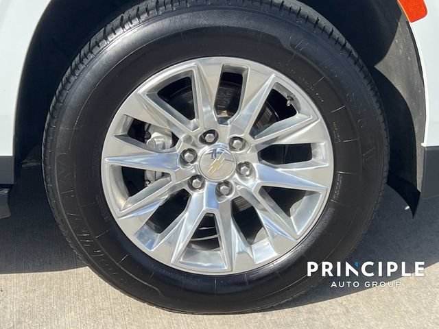 Used 2023 Chevrolet Suburban Premier AWD/4WD image 4