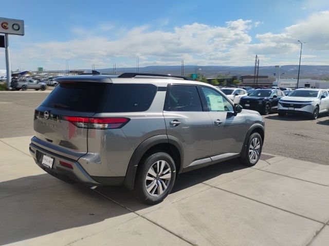 New 2026 Nissan Pathfinder SL w/ Cargo Package AWD/4WD image 5