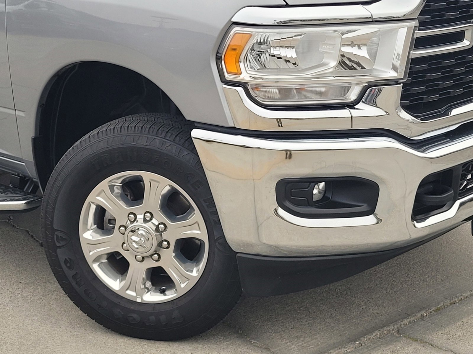 Used 2024 RAM 2500 Big Horn w/ Bed Utility Group image 9