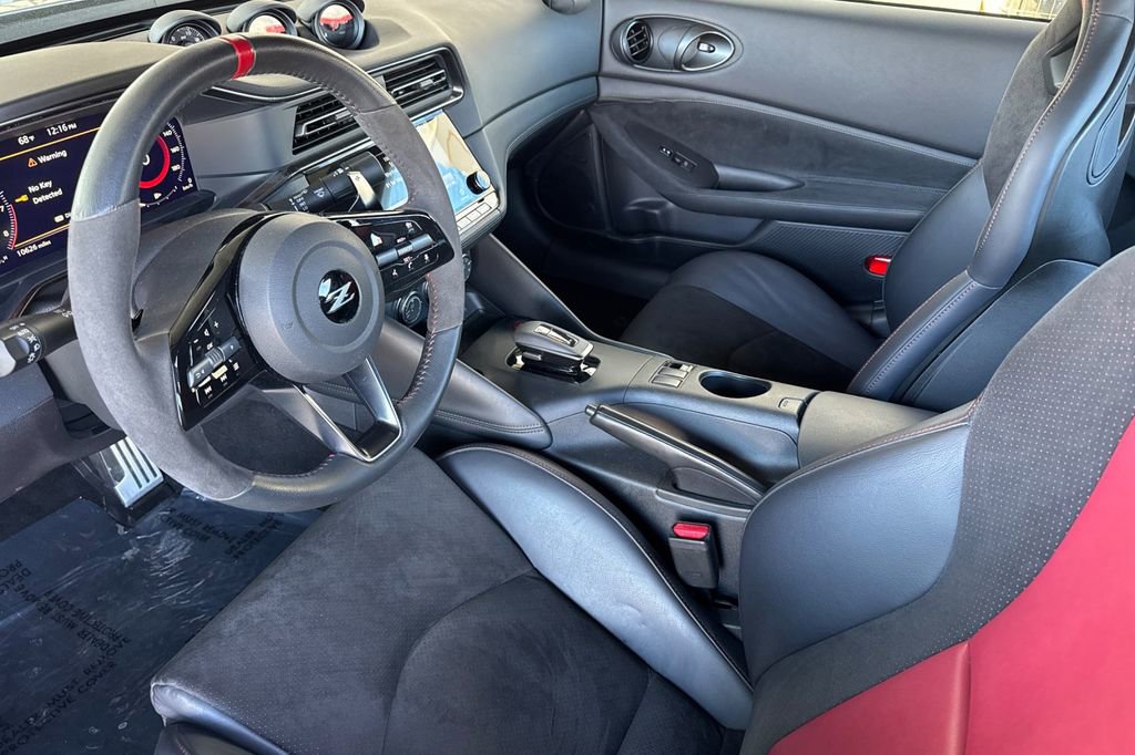 Used 2024 Nissan Z NISMO w/ Floor Mat Package image 9