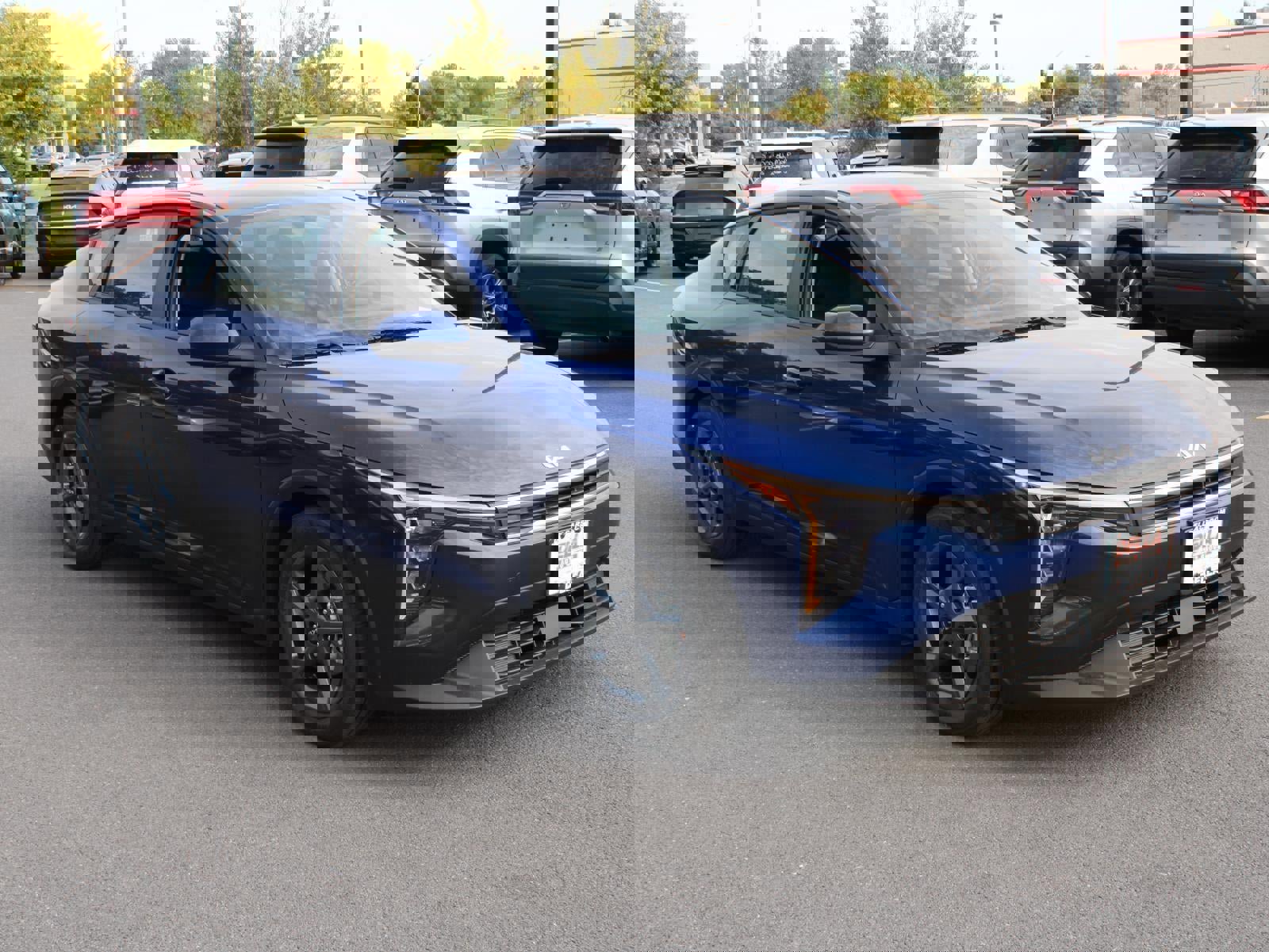 New 2025 Kia K4 LXS image 3