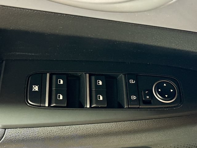 Used 2023 Kia Forte LXS w/ LXS Technology Package FWD image 17