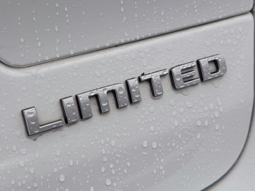 Used 2024 Jeep Grand Cherokee Limited AWD/4WD image 21