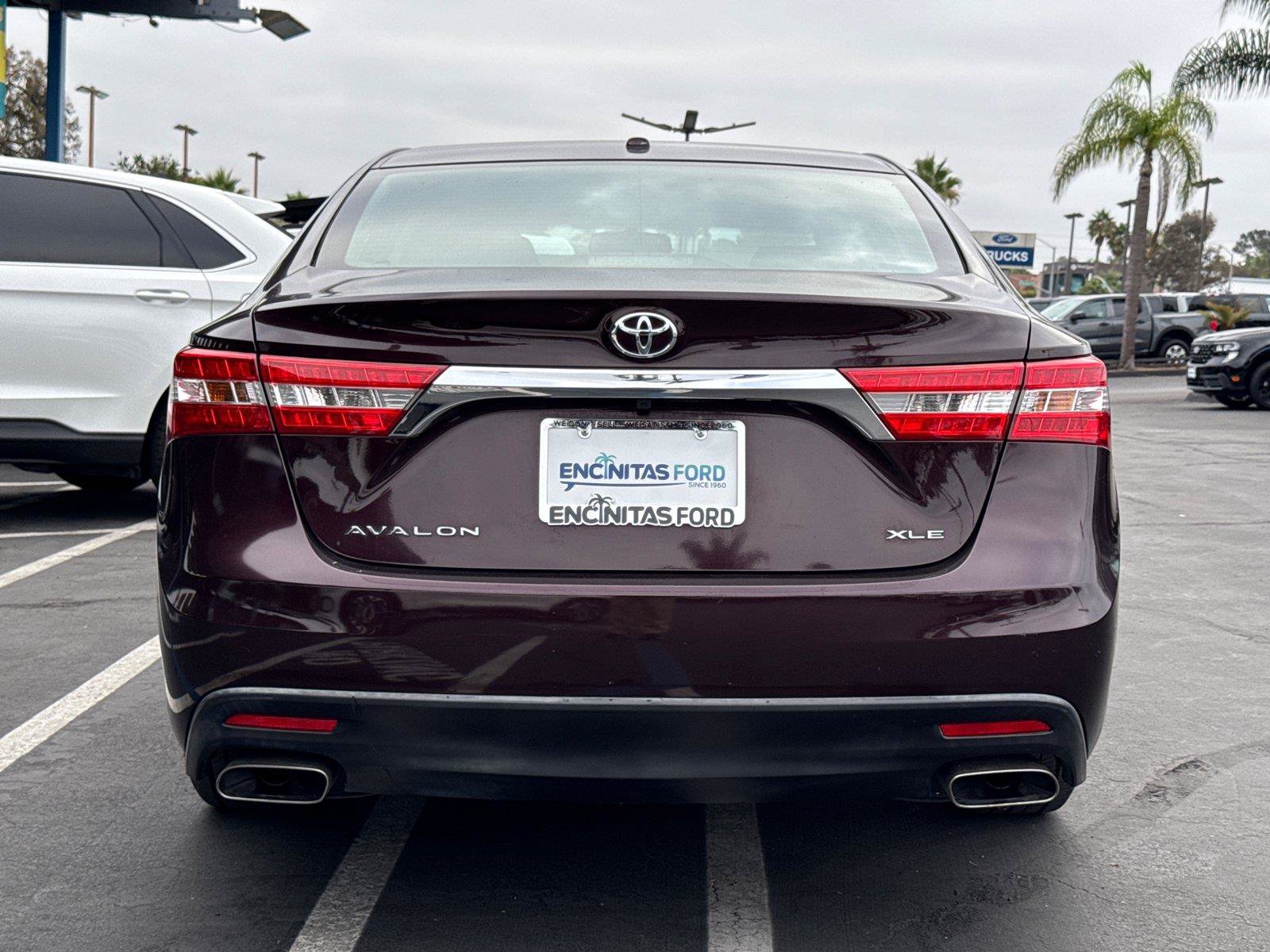Used 2015 Toyota Avalon XLE Premium w/ Preferred Accessory Package FWD image 13