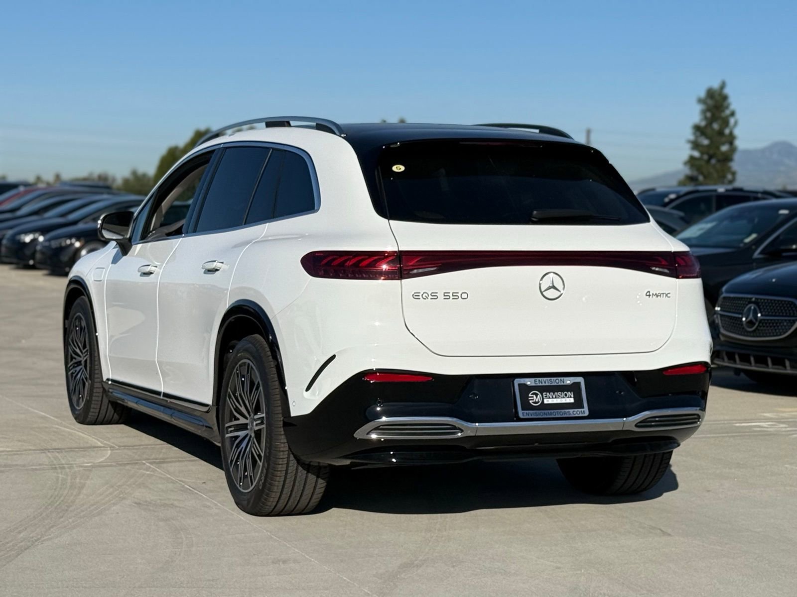 New 2026 Mercedes-Benz EQS 550 4MATIC SUV image 7