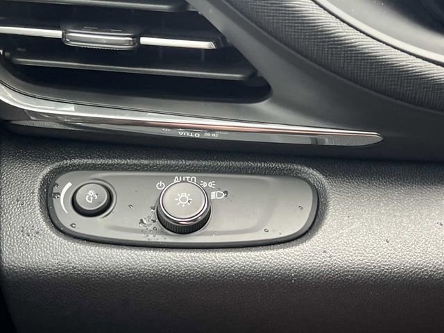 Used 2026 Buick Envista Preferred w/ Convenience I Package FWD image 30