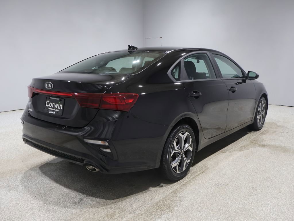 Used 2020 Kia Forte LXS image 2