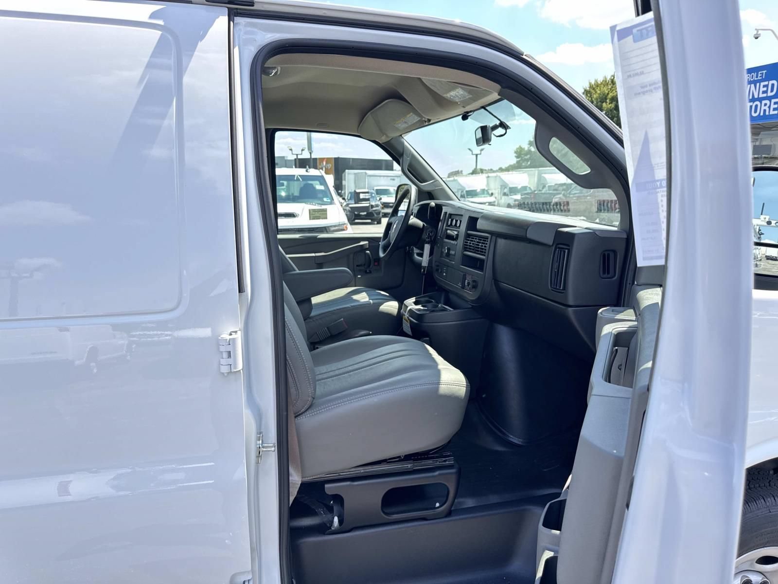 New 2026 Chevrolet Express 3500 Extended w/ Driver Convenience Package RWD image 11