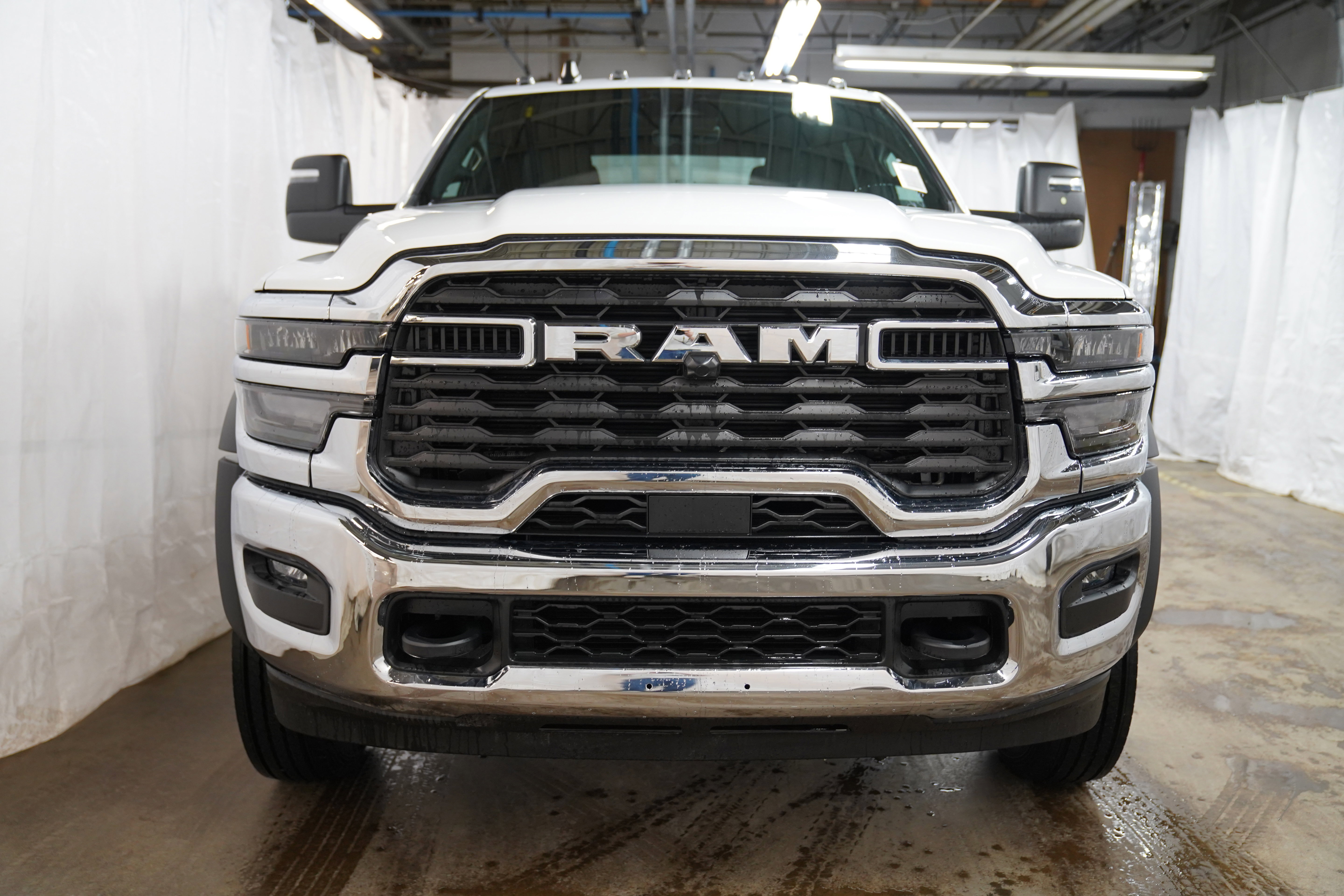 New 2026 RAM 4500 Tradesman w/ Chrome Appearance Group AWD/4WD image 9