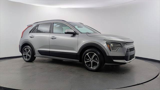 Used 2024 Kia Niro LX FWD image 11