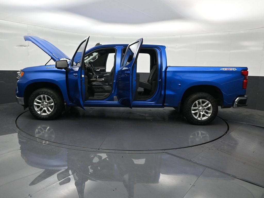 Used 2024 Chevrolet Silverado 1500 LT w/ Safety Package AWD/4WD image 33