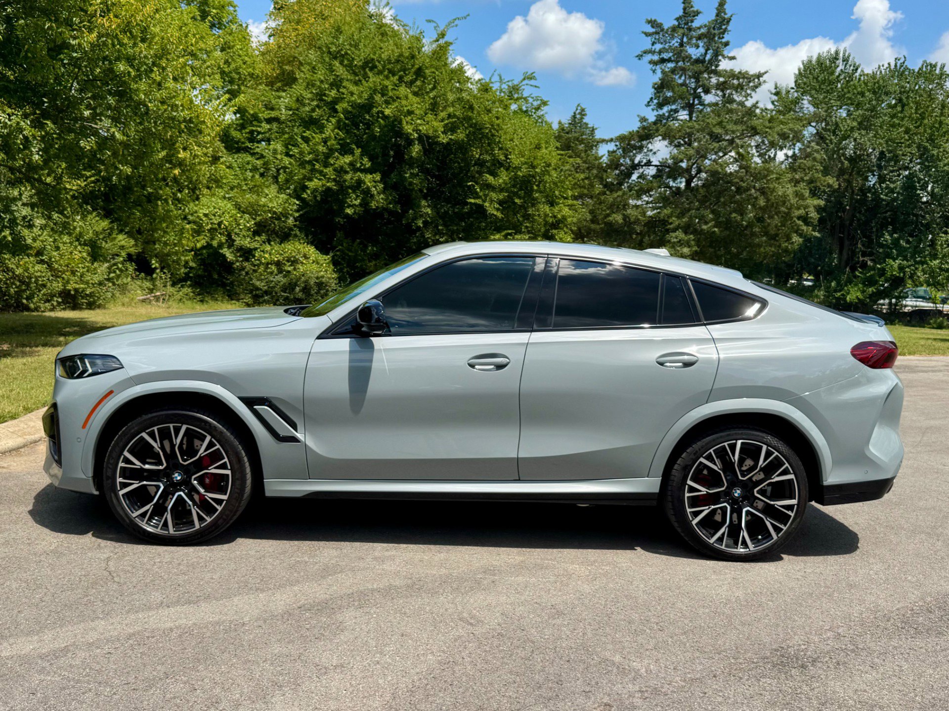 Used 2024 BMW X6 M Competition w/ Executive Package image 8
