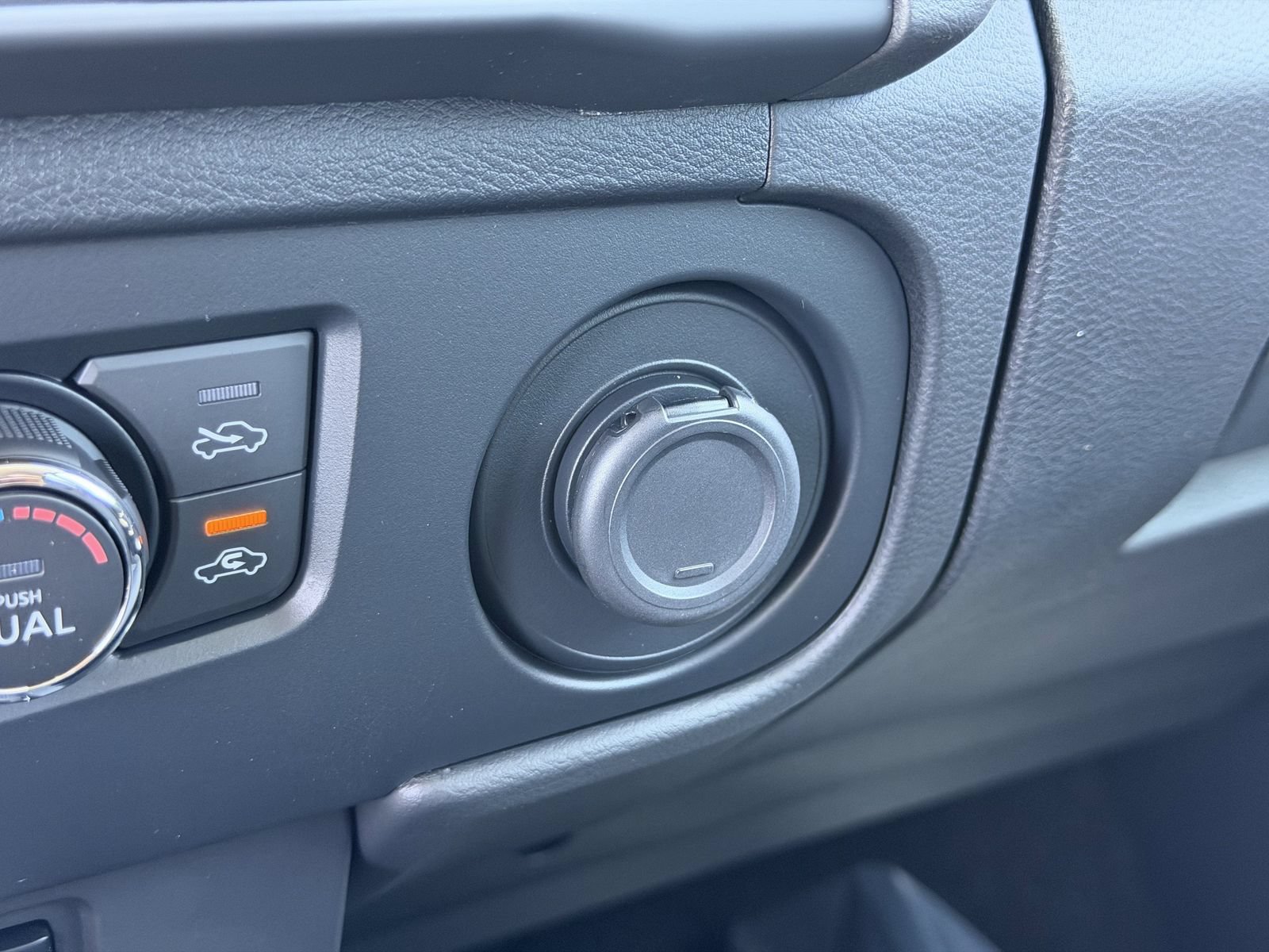 New 2026 Nissan Frontier SV w/ All-Weather Content Package AWD/4WD image 8