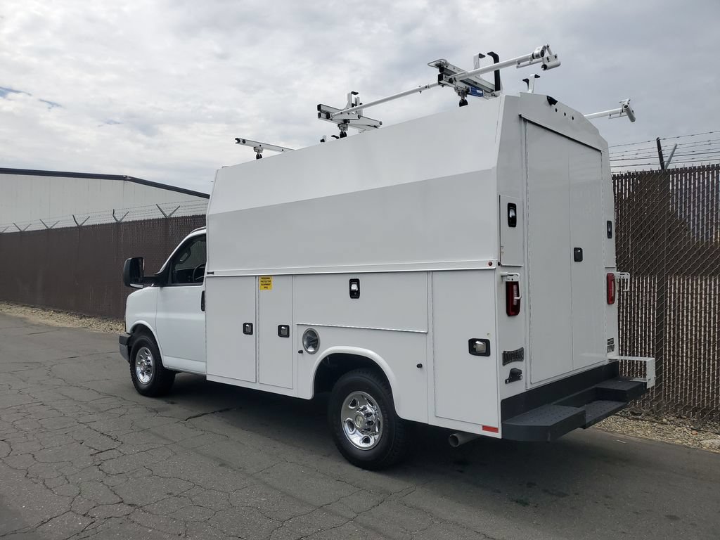 Used 2024 Chevrolet Express 3500 w/ Power Convenience Package RWD image 8