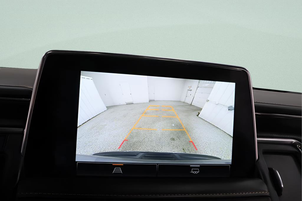 Used 2023 GMC Yukon AT4 AWD/4WD image 16