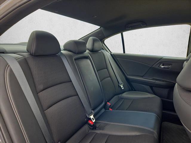 Used 2016 Honda Accord Sport image 17