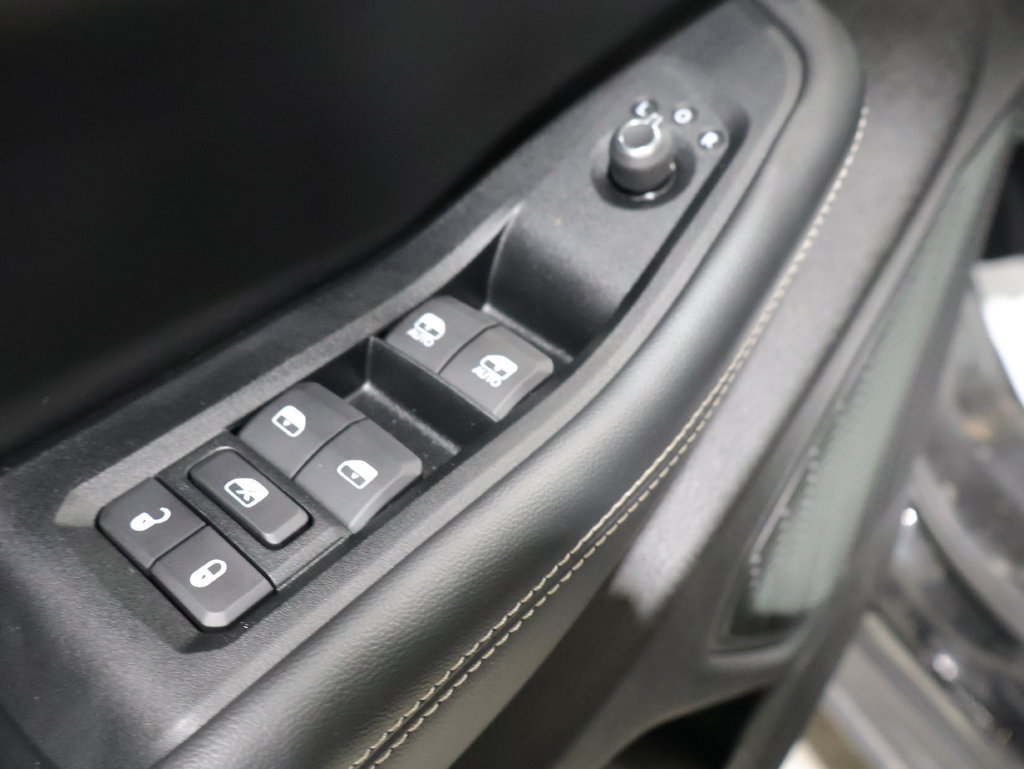 Used 2023 Jeep Grand Cherokee L Laredo AWD/4WD image 15