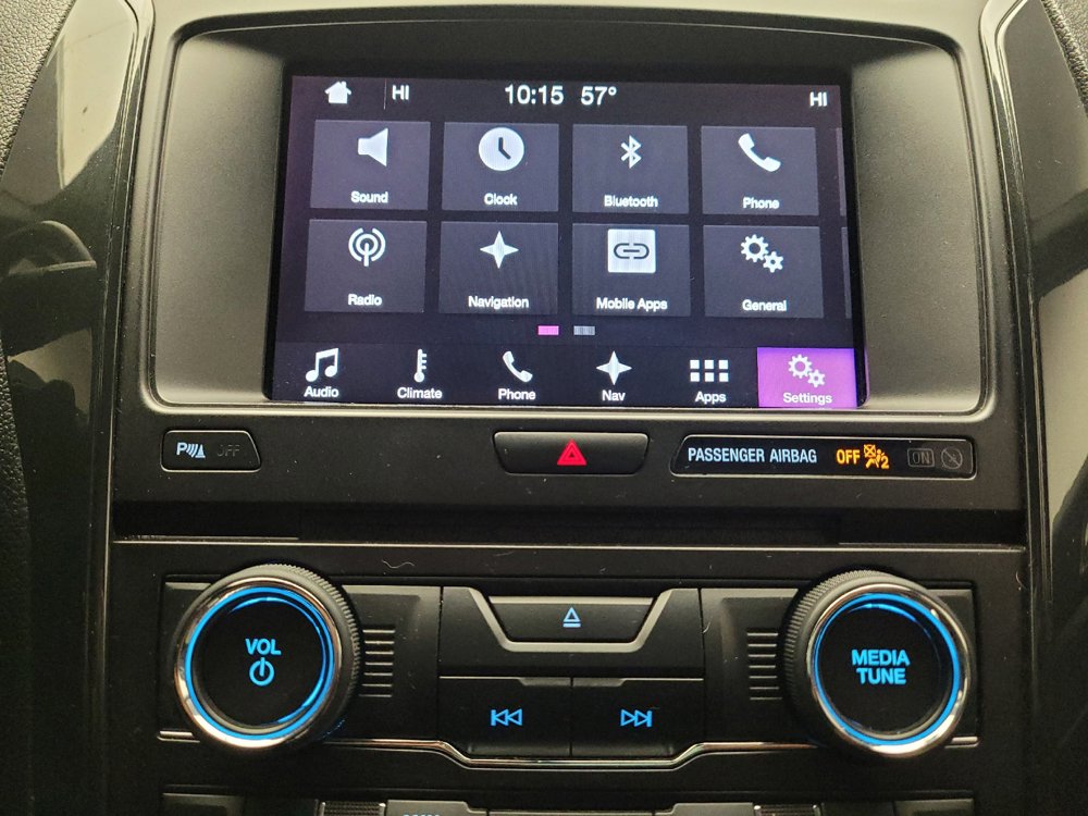 Used 2017 Ford Explorer XLT FWD image 25