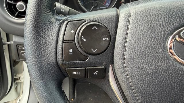 Used 2018 Toyota Corolla iM w/ Carpet Mat Package (TMS) FWD image 19