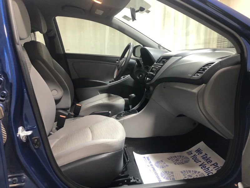 Used 2017 Hyundai Accent SE image 12