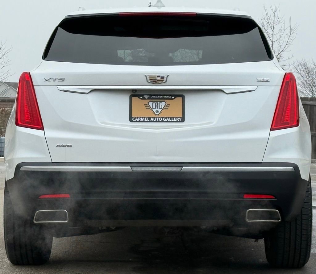 Used 2018 Cadillac XT5 Luxury w/ Driver Awareness Package image 4