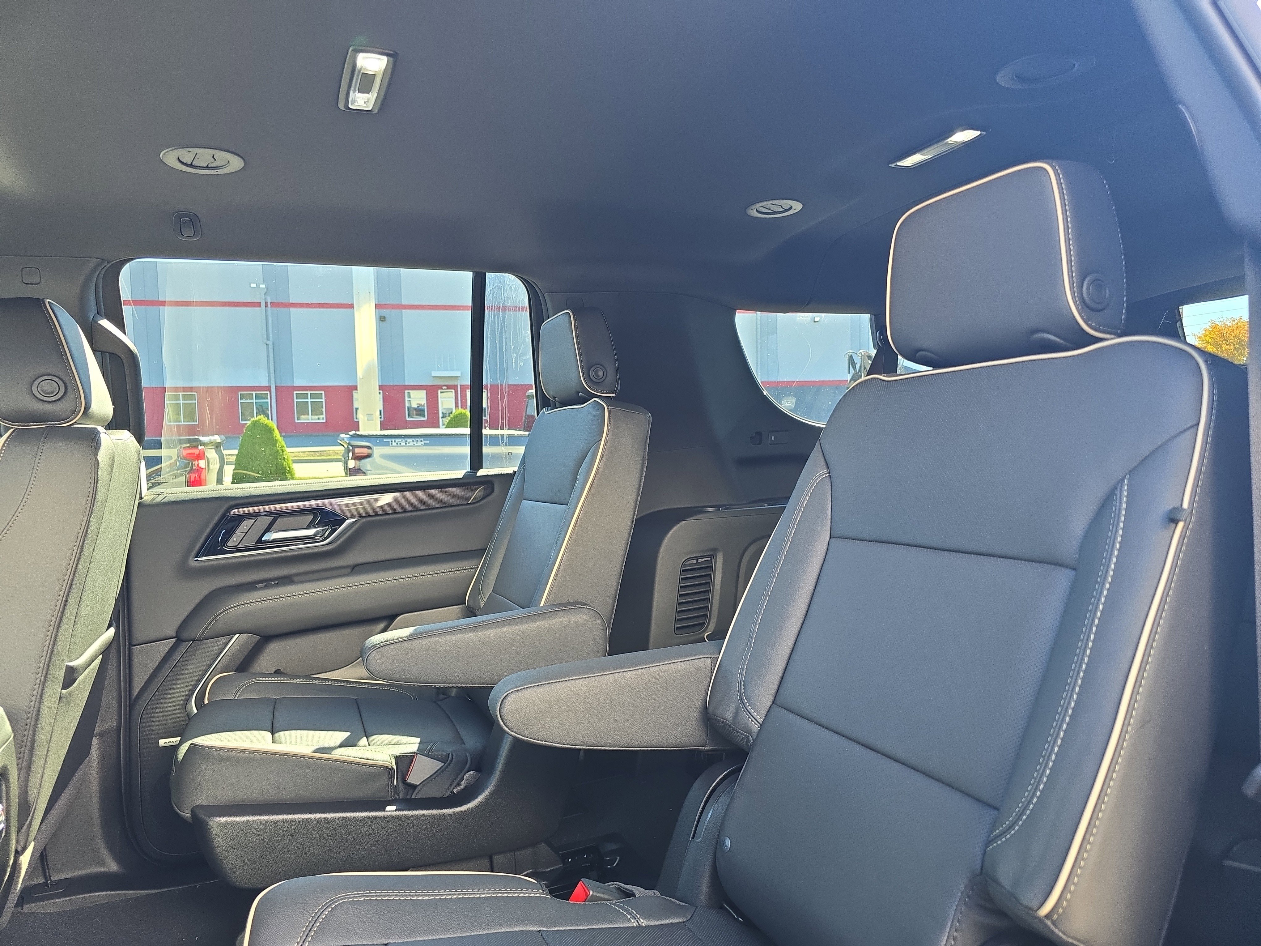 New 2026 GMC Yukon XL Elevation image 14