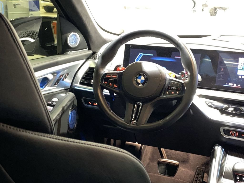 Used 2024 BMW XM image 3