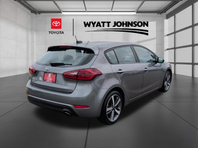 Used 2017 Kia Forte EX FWD image 7