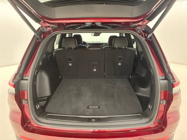 Used 2024 Jeep Grand Cherokee Altitude AWD/4WD image 17